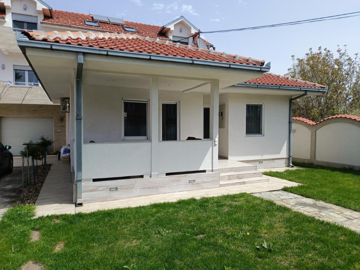 Serbian Home With Garden Krnjaca Exterior photo